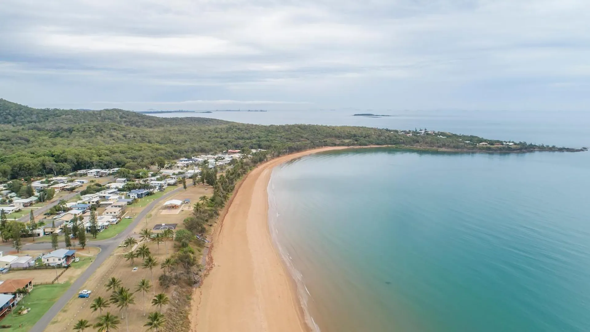 Grasstree Beach Shacks