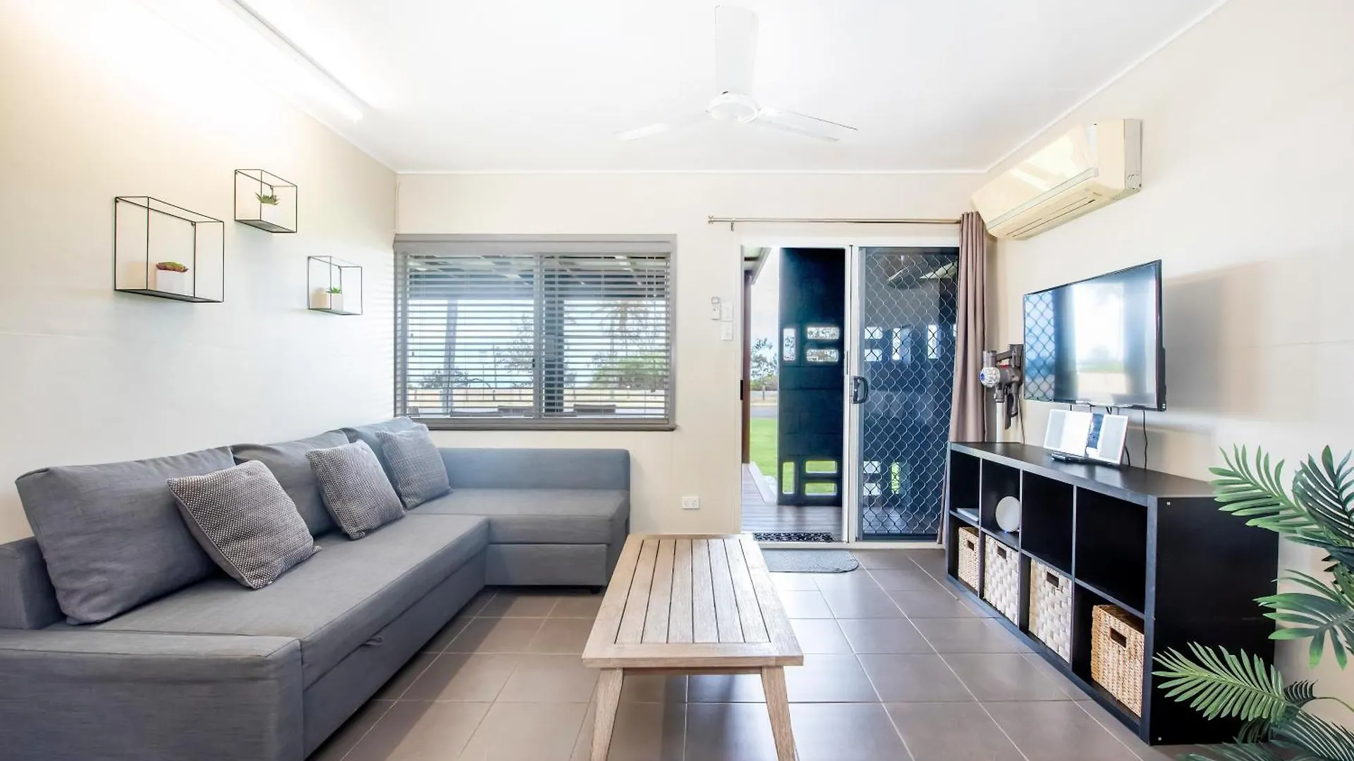 Grasstree Beach Shacks Australia